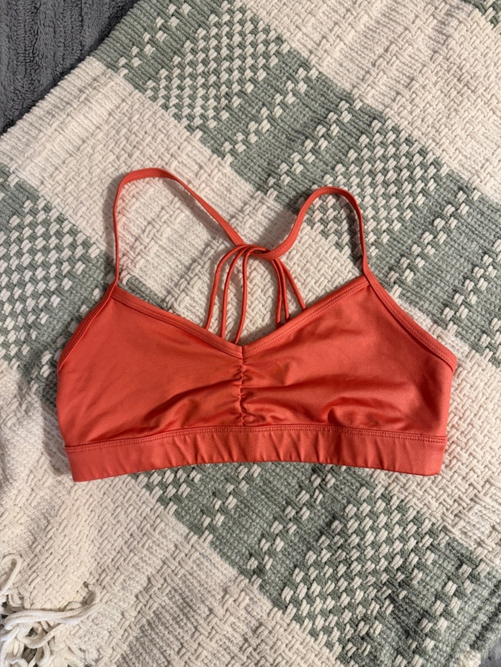 Women’s Alo sports bra